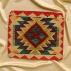 Kézi készítésű párnahuzat 45x45 Kilim párna