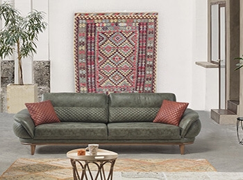 Chobi Kilim falra akasztva
